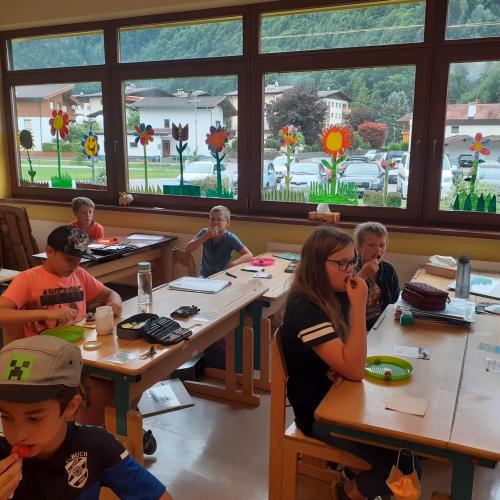 Aktion "Regiokisterl" 2021 in den 4. Klassen