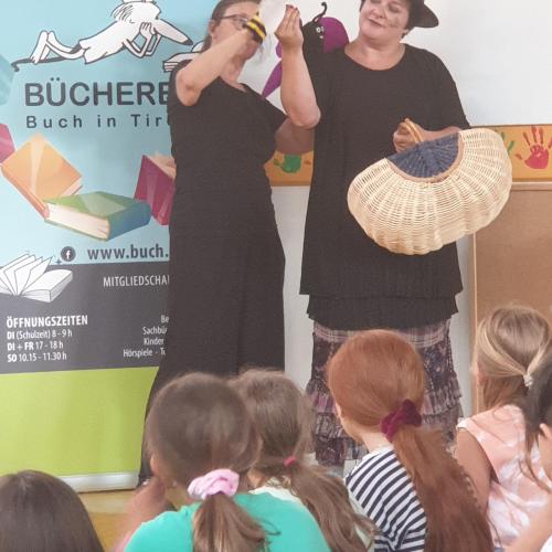 Buchvorstellung des Büchereiteams