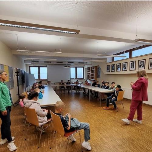Besuch der 3. Klasse bei der Gemeinde und der Bürgermeisterin Marion Wex 2024
