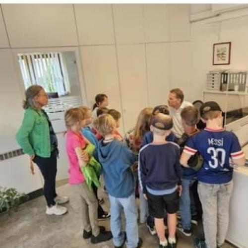Besuch der 3. Klasse bei der Gemeinde 