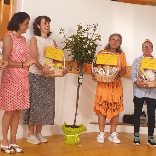 Verabschiedung der 4. Klassen und einiger Lehrerinnen