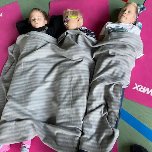 Yoga mit Michaela Troyer- 2. Klassen 2024