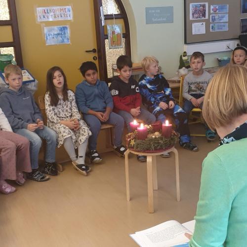 Lesung mit Lesepatin Heidi 2024