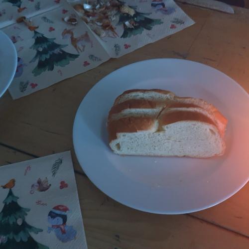 Weihnachtsbäckerei- 2. Klassen 2024