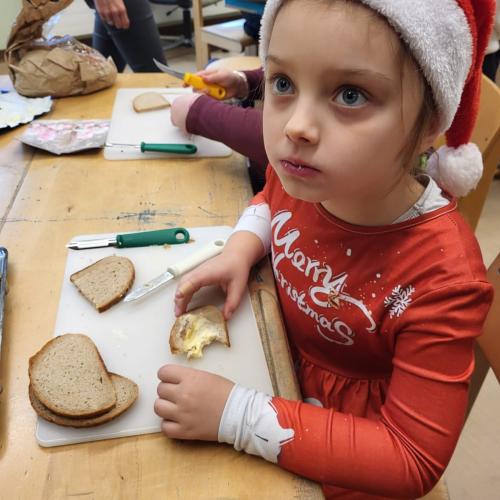 Weihnachtliches Schulbuffet 2024
