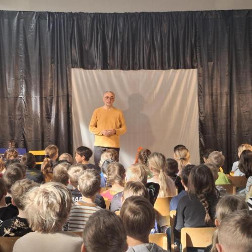 Schattentheater zum sozialen Lernen- 2025