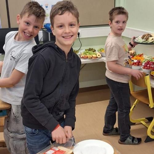 Schulbuffet "Gesunde Schule"- 4B Klasse- April 2025