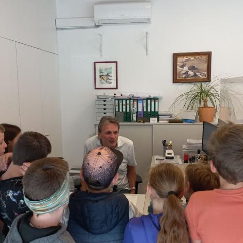 Besuch der dritten Klassen bei der Gemeinde- 2025
