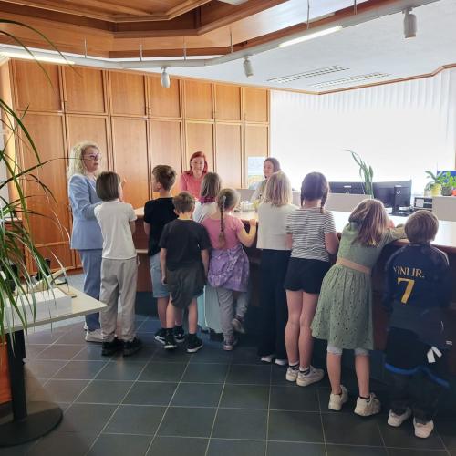 Besuch der 3. Klasse bei der Gemeinde und Bürgermeisterin Marion Wex 2025