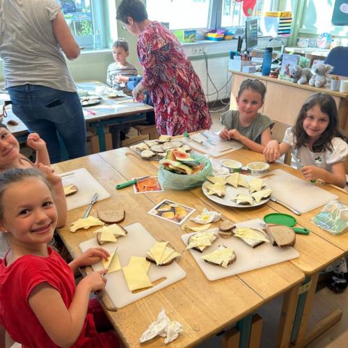 Schulbuffet "Gesunde Schule"- 1B Klasse- Juni 2024