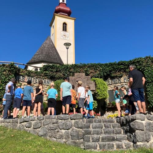 Besuch der 3. und 4. Klassen bei den Schützen- 2025