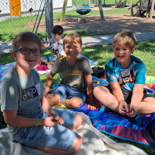 Picknick im Schulgarten- 2. Klassen- 2025