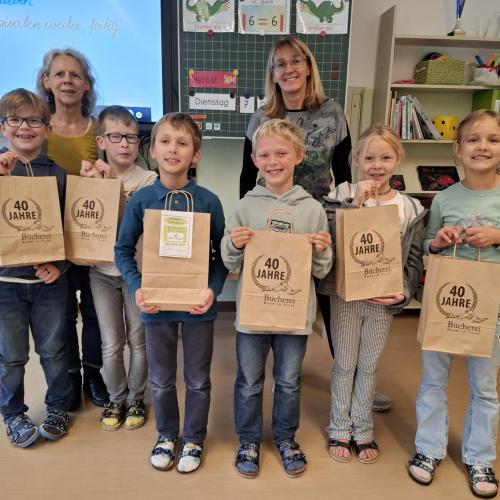 Büchereiauszeichnungeen für fleißige LeseInnen im Sommer 2025