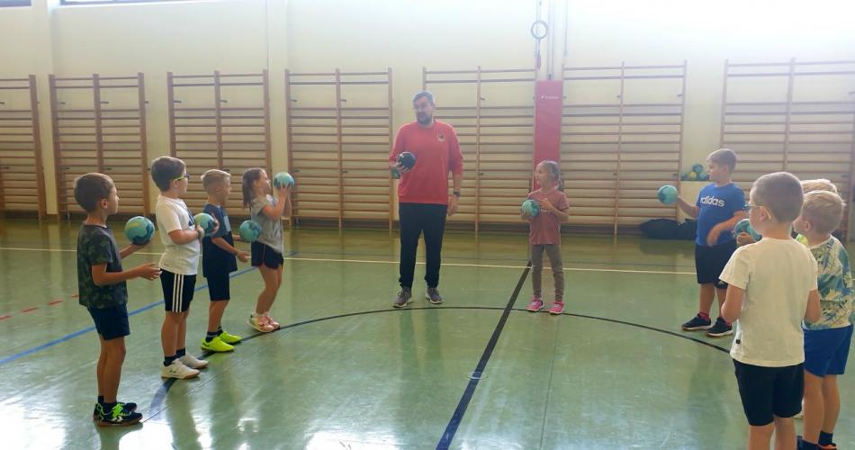 Handballtraining mit Benny vom Handball Tirol 2024