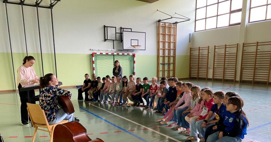 "Die Vielsaitigen" mit Pfiff